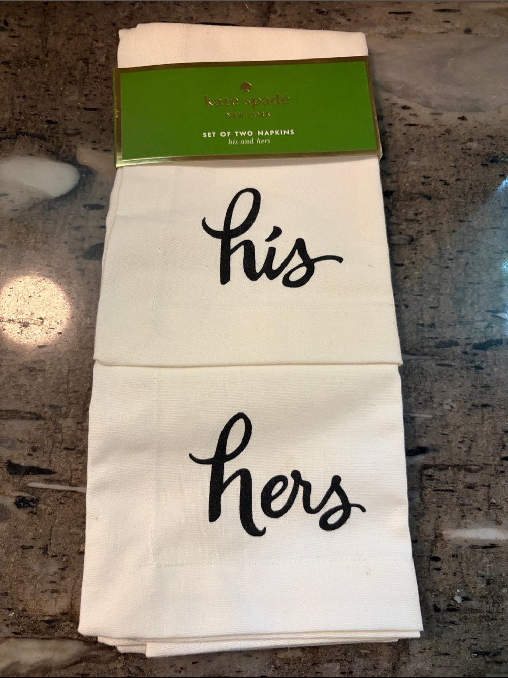 kate spade White Cotton Napkin Set with Black Script